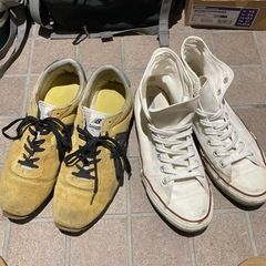 ニューバランスとコンバース2足セットの画像
