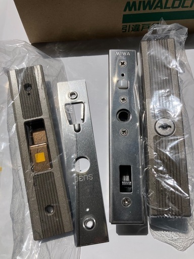 未使用新品！即日宅配便可能！三協 MIWA 引き違い錠 WD3088とWD3091