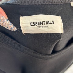 ESSENTIALS FEAR OF GODブラック スタープリントの画像
