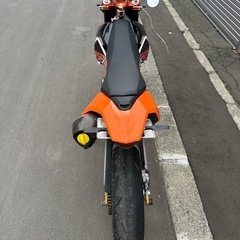 KTM スーパーモタード　690 SMC-R の画像