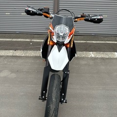 KTM スーパーモタード　690 SMC-R の画像