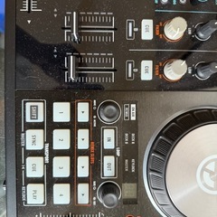TRAKTOR KONTROL S4の画像