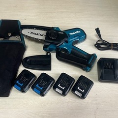 makita　ハンディーチェーンソー☝️バッテリー4個充電器付き❗️
