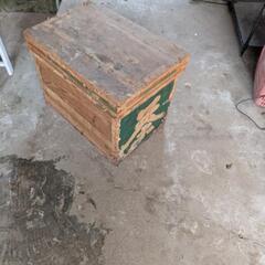 木箱