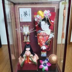 七段飾り、羽子板、破魔弓