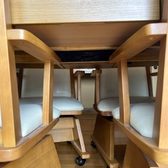 価格相談可能！こたつになるダイニングテーブル　ニトリの画像