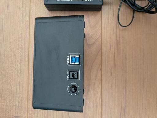 裸族のお立ち台USB3.0 CROSU3 (you) 塚口のその他の中古あげます 裸族のお立ち台USB3.0 CROSU3 (you) 塚口のその他の中古あげます