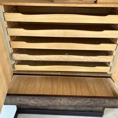 無料でどうぞ^ ^桐タンス高さ180cmほどの画像