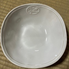 アフタヌーンティーの白磁食器