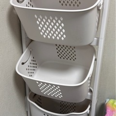 3段ランドリーラックの画像