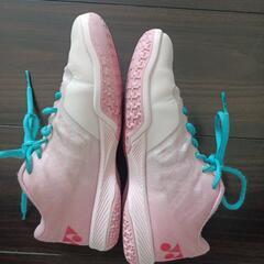 ヨネックスバドミントンシューズの画像