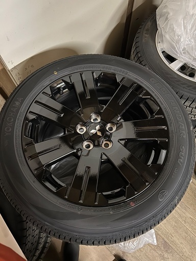デリカD5 シャモニー新車外しタイヤホイールセット (てぃあ デリカD5 シャモニー新車外しタイヤホイールセット (てぃあ