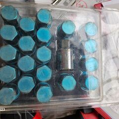 中古盗難防止ロック軽量ホイールナットの画像