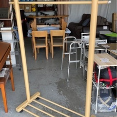 ハンガーラック 木目調 金属 衣紋掛け 収納家具 0419-04の画像