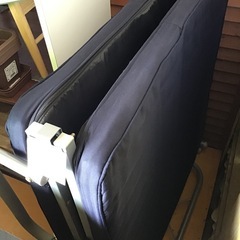 折りたたみベッド　中古品　※キャスターが動きにくいです