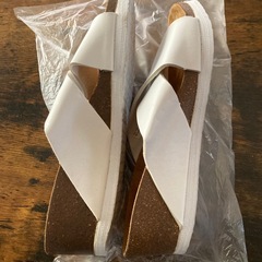 新品未使用サンダルの画像