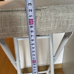 新品未使用、折りたたみ カウンターチェアの画像