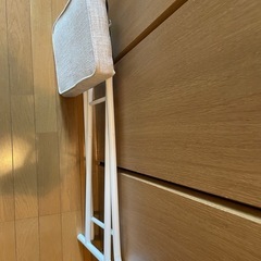 新品未使用、折りたたみ カウンターチェアの画像