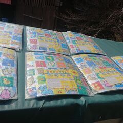 新品　未開封　DAISO　ダイソーのおでかけザブトン　7枚　日本製　３３×３８㎝　キャンプ　お花見　釣り　サウナ等に　の画像