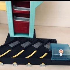 カーズ トミカ レバーで連続発進! ダイナミックタワーの画像