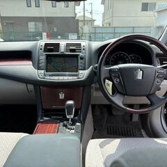 H20年式クラウン　ロイヤルサルーンナビパッケージ　2WDの画像