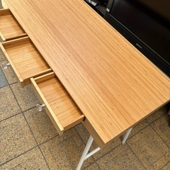 定価31000円竹製美品!!IKEA イケアLILLÅSEN リルオーセン デスク 定価31000円竹製美品!!IKEA イケアLILLÅSEN リルオーセン デスク