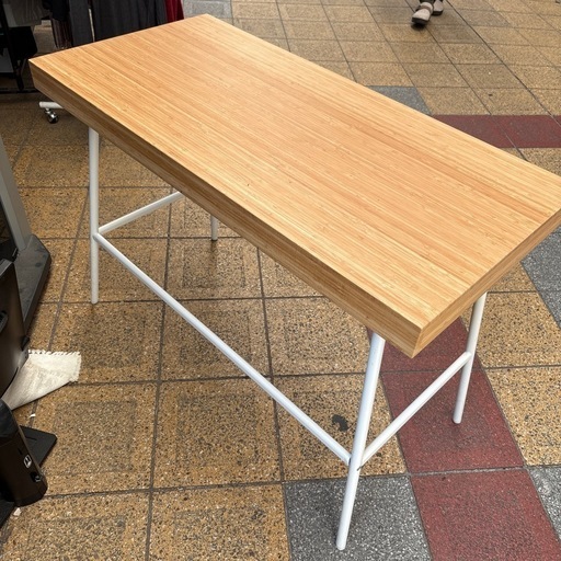 定価31000円竹製美品!!IKEA イケアLILLÅSEN リルオーセン デスク 定価31000円竹製美品!!IKEA イケアLILLÅSEN リルオーセン デスク
