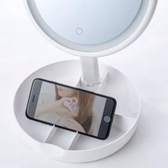 ライトつき鏡の画像