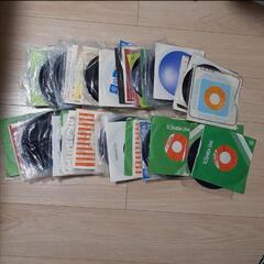 ジャンク品　EPレコードとジャケットセットの画像