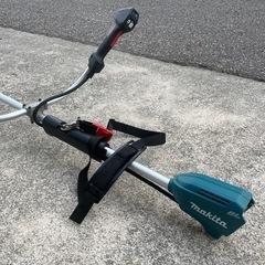 値下げしました。マキタ18v草刈機 MUR190UDの画像