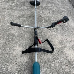 値下げしました。マキタ18v草刈機 MUR190UDの画像