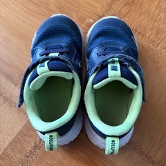 NIKE 子どもスニーカー
の画像