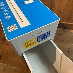 アイリスオーヤマ　ペーパーシュレッダー k5hu ブルー　の画像