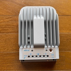 ソーラーチャージコントローラー 20A