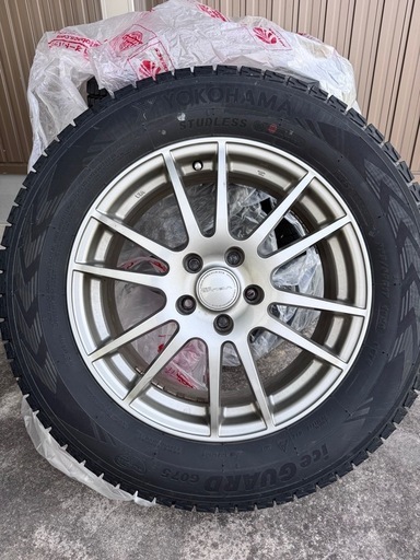 【最終価格】スタッドレス 225/65R/17 ヨコハマ