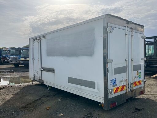 輝く高品質な 福岡発3t冷蔵コンテナ横スライド扉付横扉鍵付きその他多数 その他
