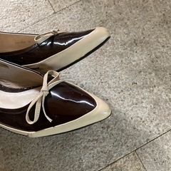 モードエジャコモ　婦人　本革　フラットパンプス　23.5cmの画像