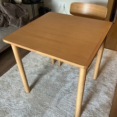 無印良品　
テーブル・チェア 