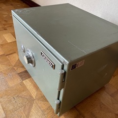 耐火性金庫　ダイヤル式CROWN s51年製の画像