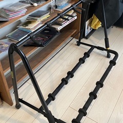 ギタースタンド　6本置けます（エレキギター、アコースティックギター、クラシックギター等）の画像