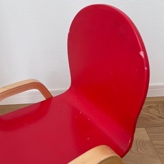 木製キッズチェアの画像