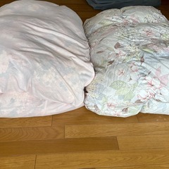 右側の残り1枚(1.4kg)になりました！羽毛布団　1.4kg ...