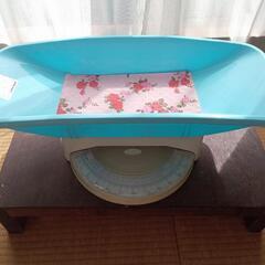 レトロな赤ちゃん用体重計