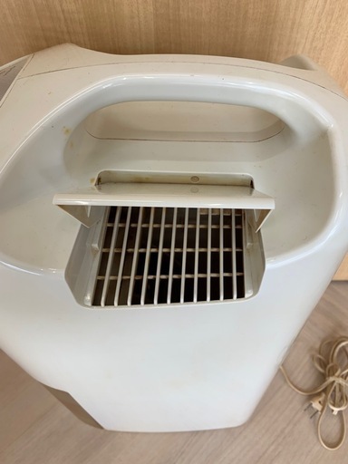 ○取引中○【あげます!】コロナ衣類乾燥除湿機 (きんちゃん ○取引中○【あげます!】コロナ衣類乾燥除湿機 (きんちゃん