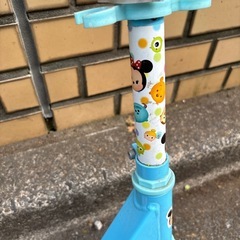 子ども用キックボードの画像