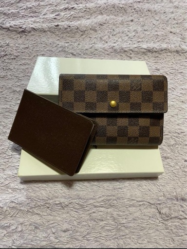 ルイヴィトン財布　パスケース付き