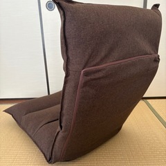 
1人用座椅子 茶色の画像