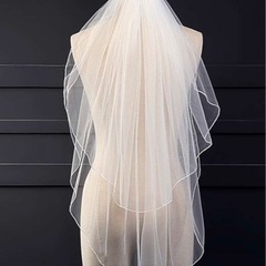 ウェディングドレス＆ベール２種セットの画像