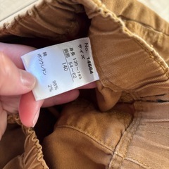 子供服　　着用回数少なめ　140cm ズボンの画像