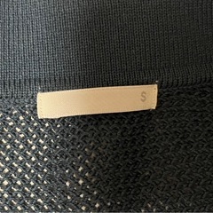 GU ニットシャツの画像